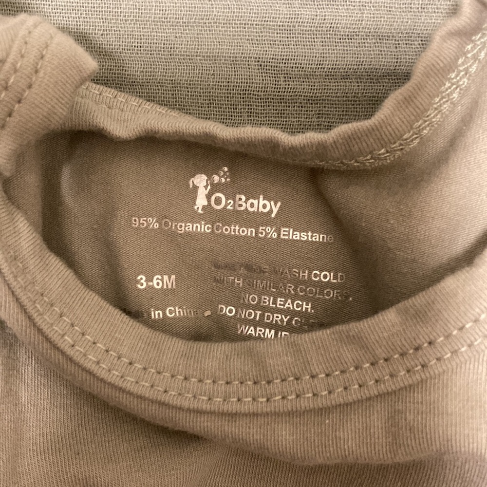 O2 Baby Ruffle Onesie - Picture 2 of 2
